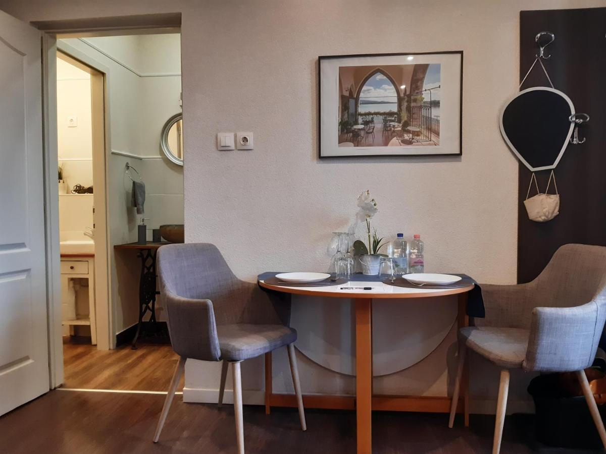 Ady Apartman Tata Eksteriør billede
