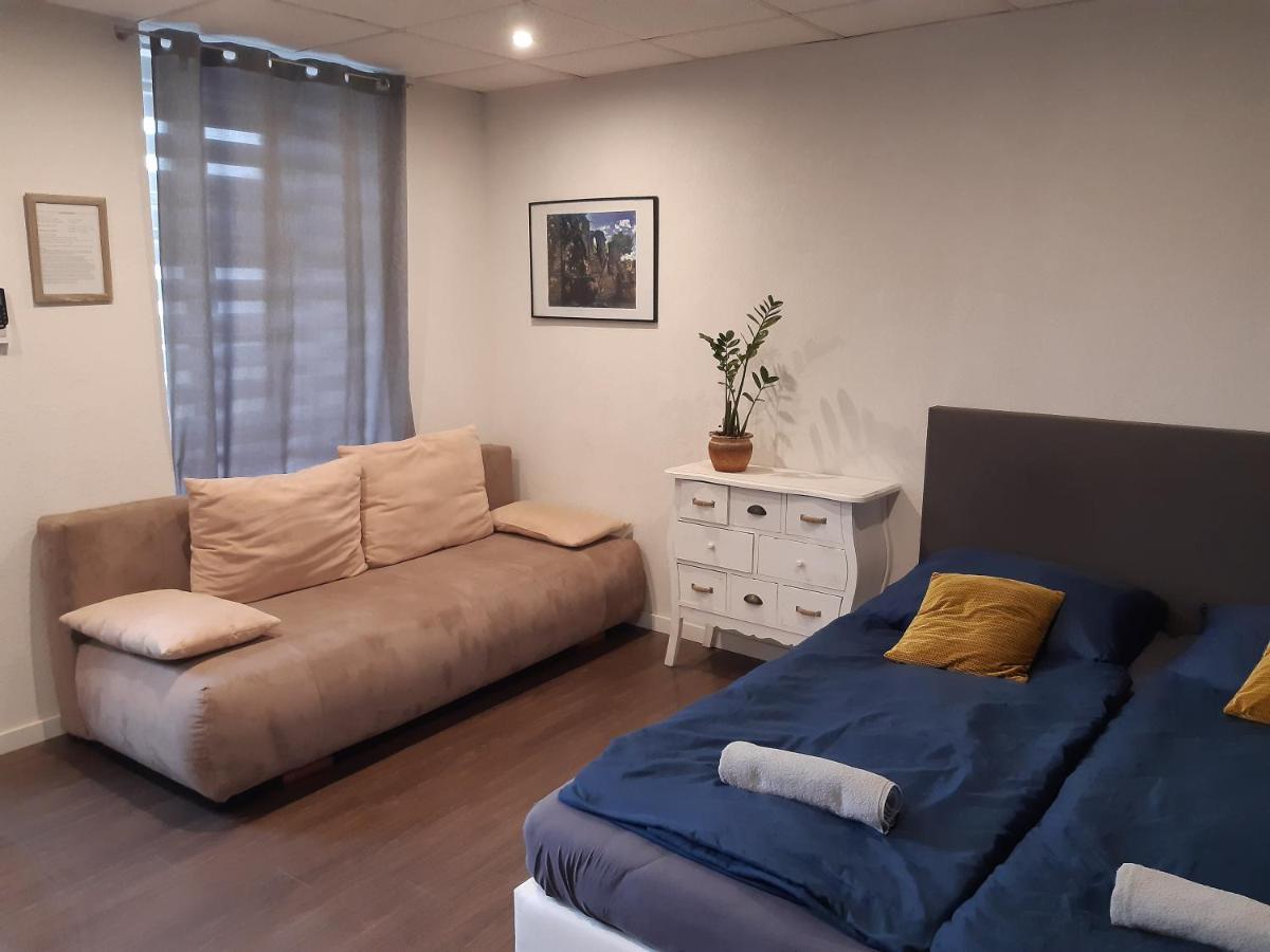 Ady Apartman Tata Eksteriør billede